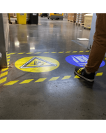 LED značenie na podlahe sa aktivuje pri pohybe ľudí alebo strojov, zvyšuje bezpečnosť na rizikových miestach.